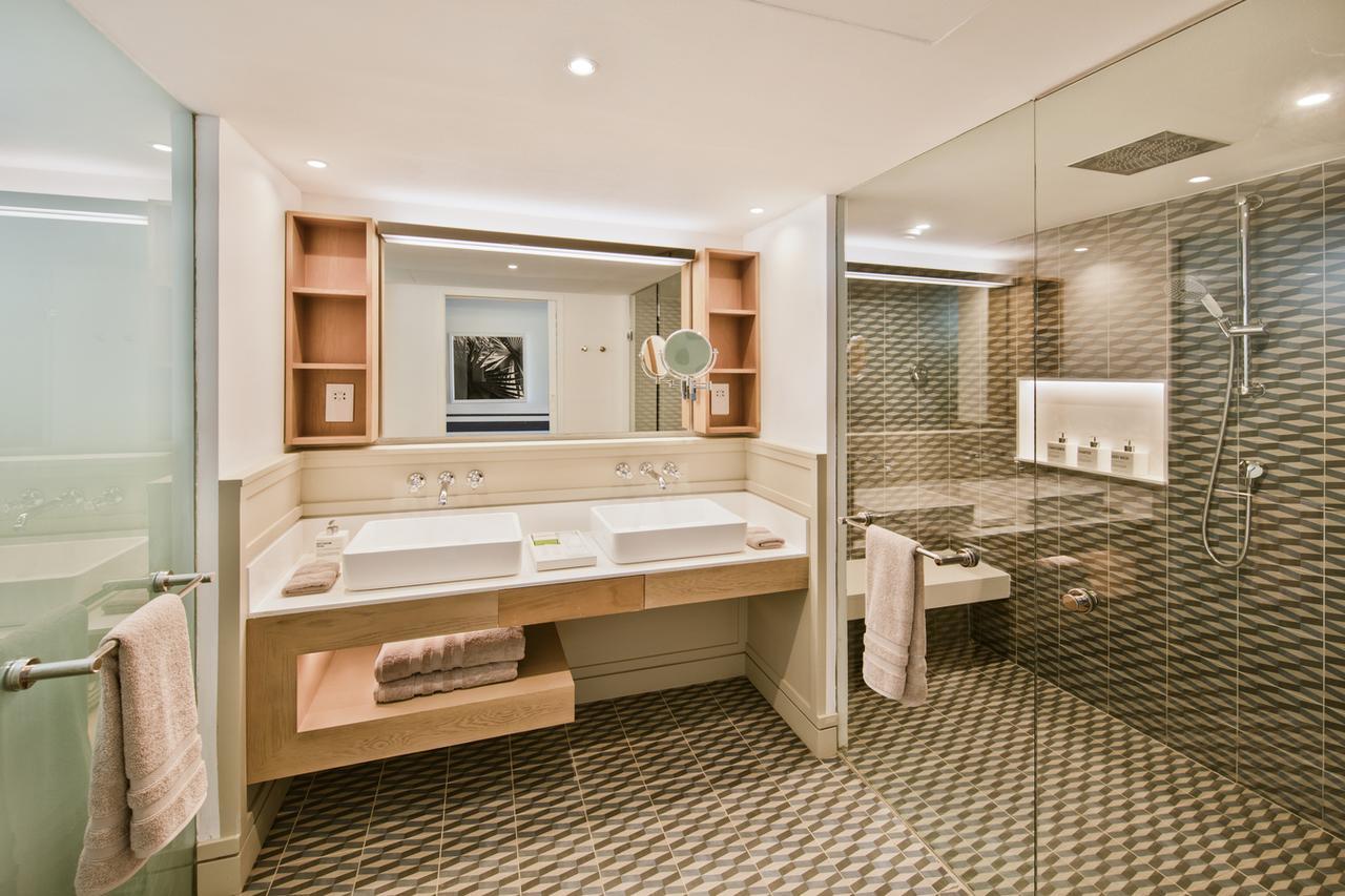 Lux* Grand Gaube Resort & Villas Esterno foto Bathroom