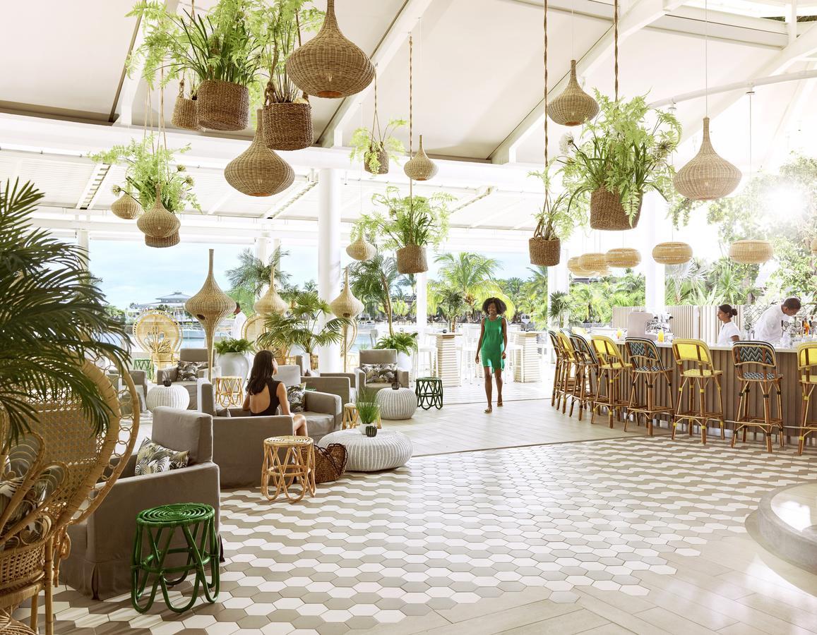 Lux* Grand Gaube Resort & Villas Esterno foto The Beach Club