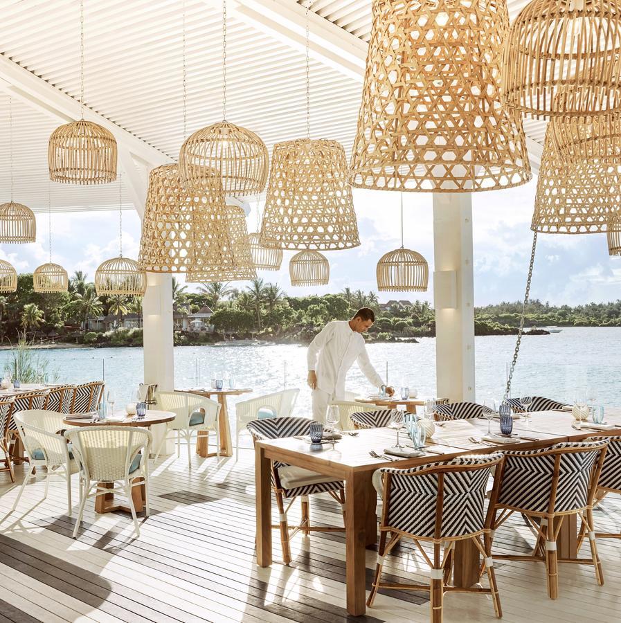 Lux* Grand Gaube Resort & Villas Esterno foto The Beach Club