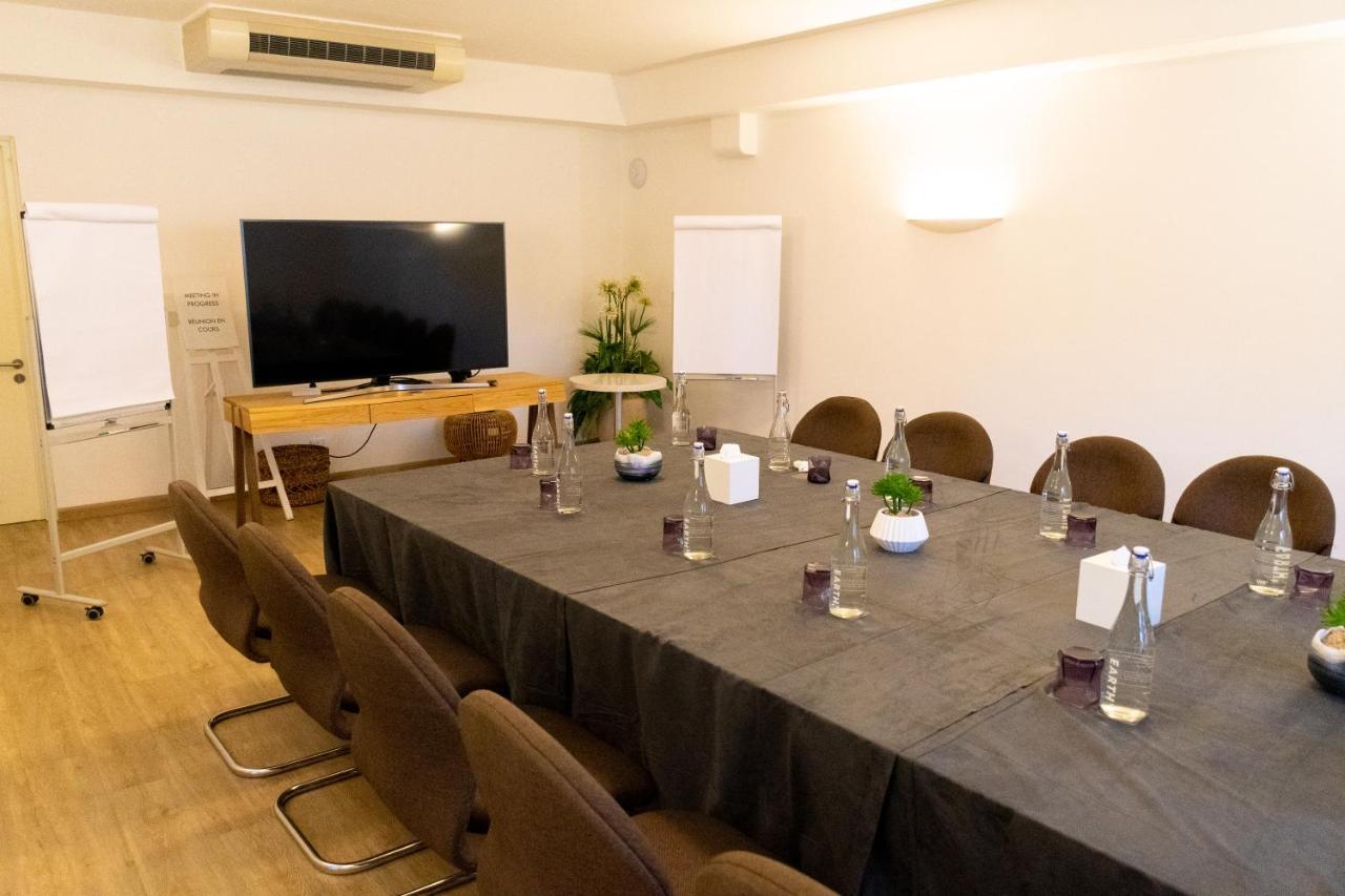 Lux* Grand Gaube Resort & Villas Esterno foto The boardroom at the London Business School